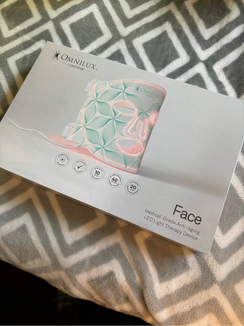 Omnilux Contour Face LED Light Therapy Mask
